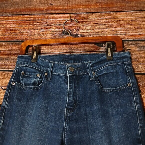 Levis Jeans Size 8 Boot Cut Mid Rise Studded Pockets Blue Denim Stretch - Picture 4 of 9